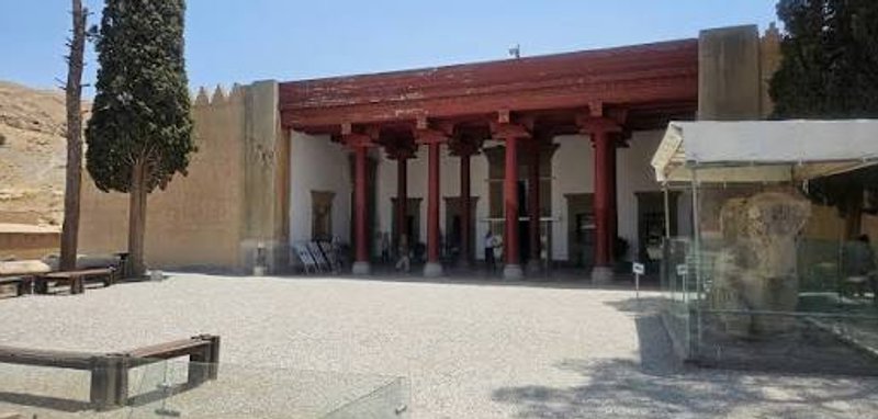 موزه هخامنشی تخت جمشید