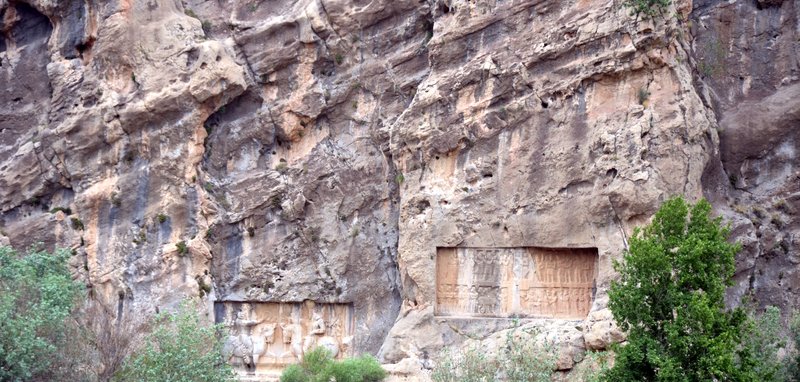 نقشبرجسته تنگ چوگان
