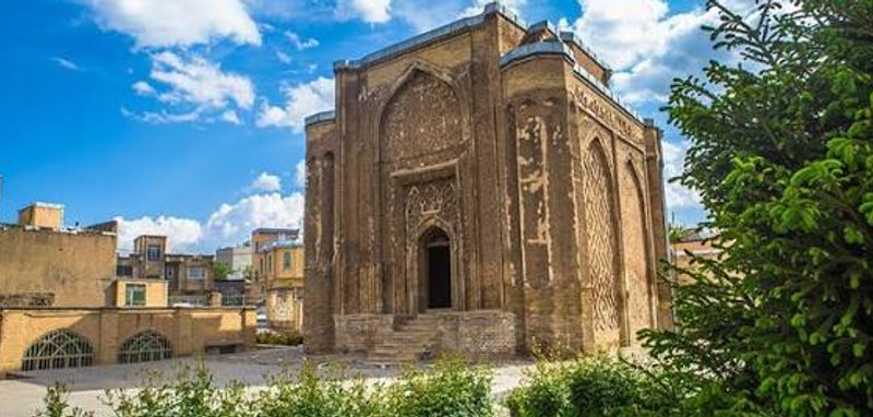 گنبد علویان