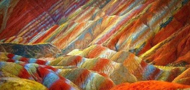 دره رنگینکمان هرمز