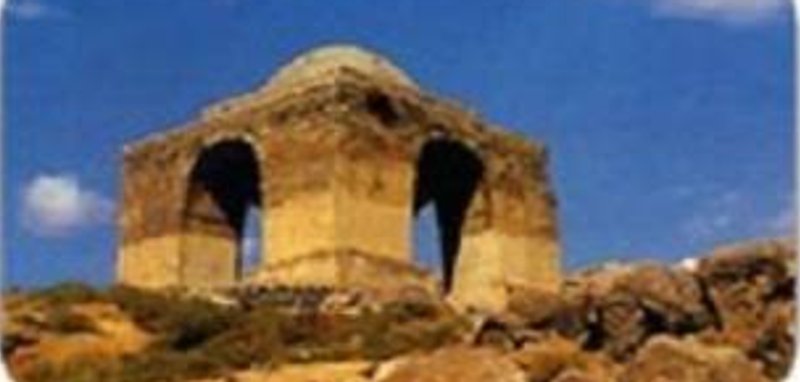آتشکده و چهارطاقی چارقاپو