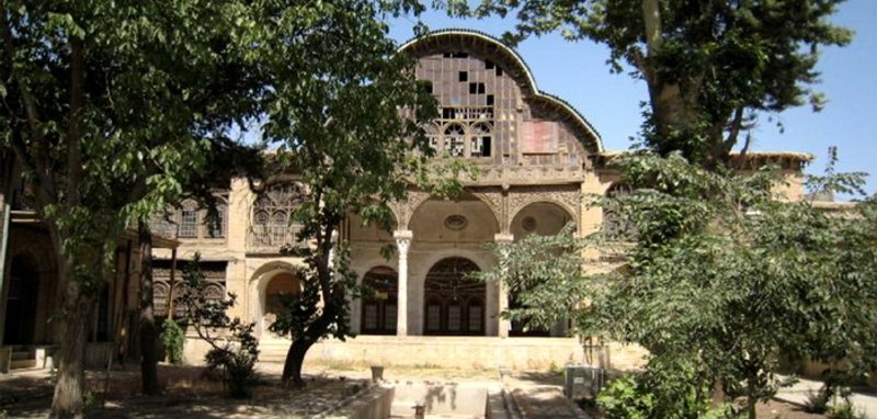 عمارت مشیر دیوان