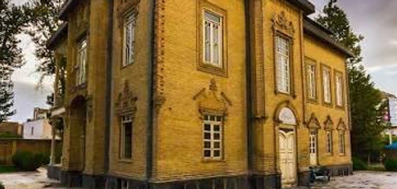 موزه مفاخر استان مرکزی (خانه خاکباز)