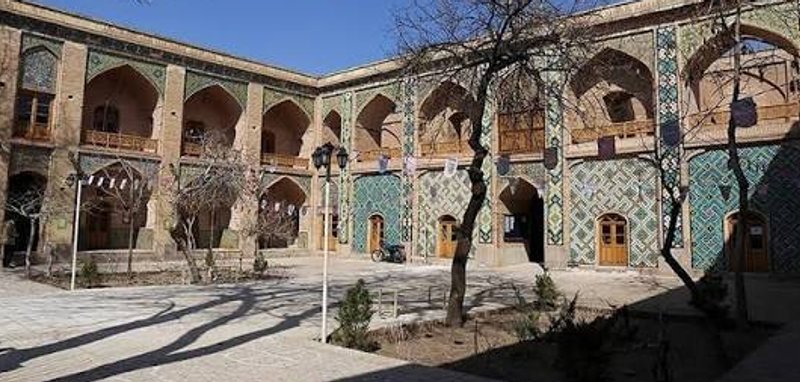 مسجد و مدرسه سردار