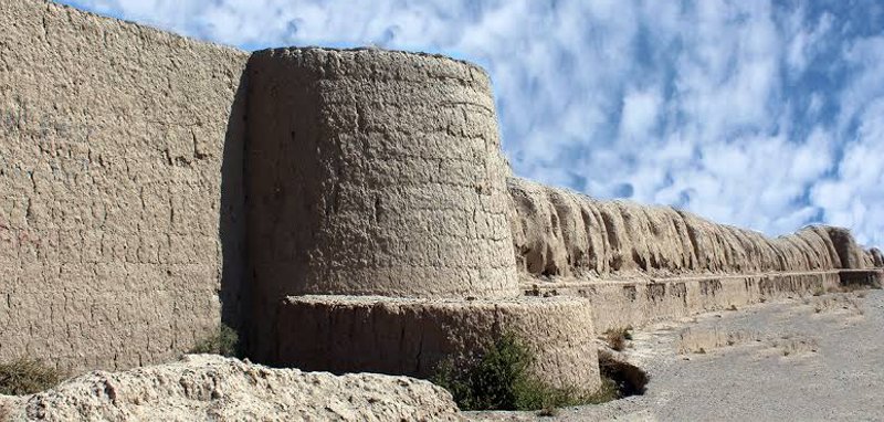 محوطه باستانی توس