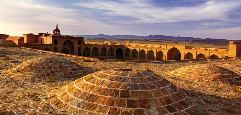 کاروانسرای میاندشت