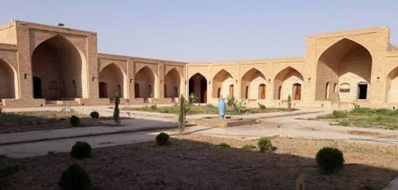 کاروانسرای شاه عباسی ده نمک