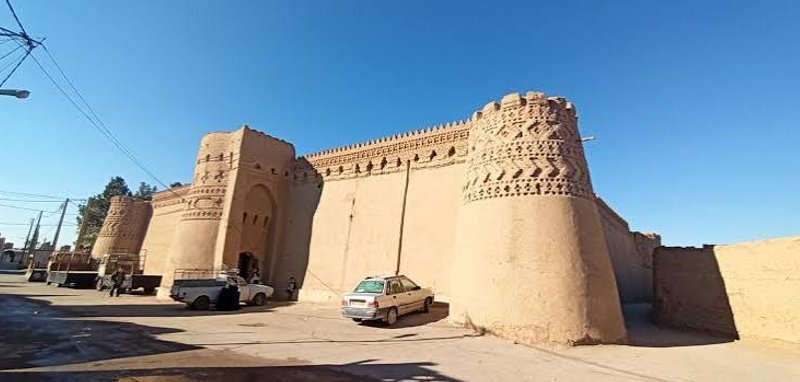 قلعه مهرجرد میبد